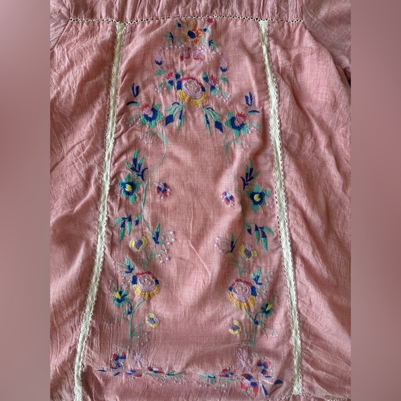 Umgee Pink Short Sleeve Embroidered Mini Dress Size S Spring Floral - Picture 2 of 10